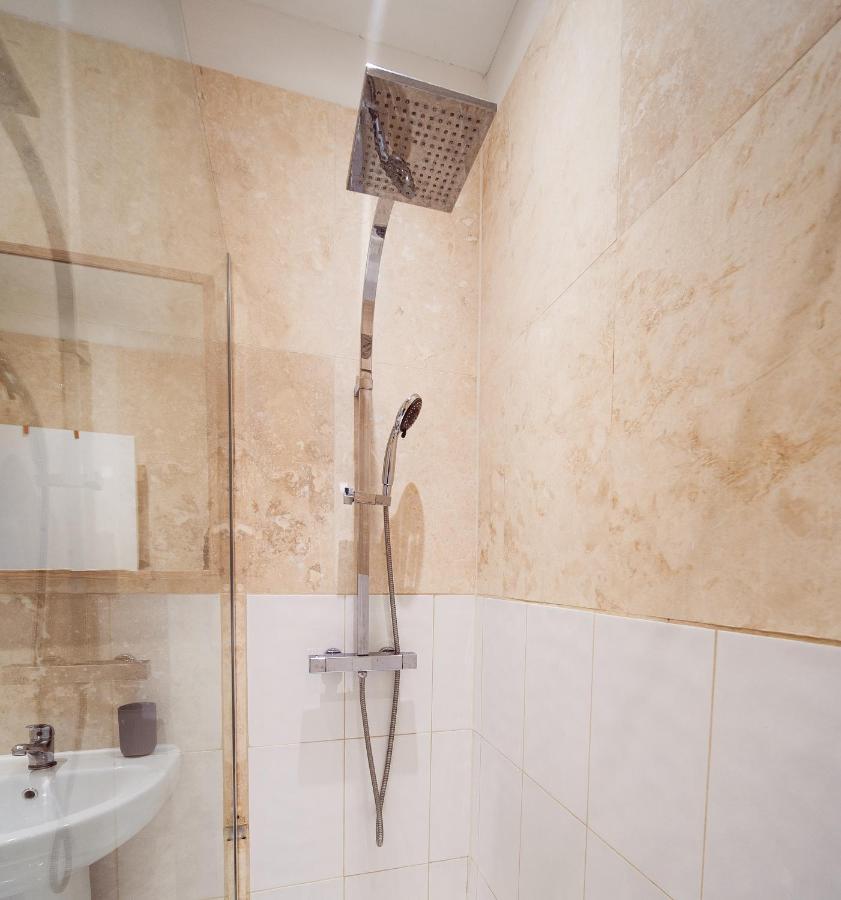 Spacious 2 Bedroom Apartment In Downtown Londra Dış mekan fotoğraf