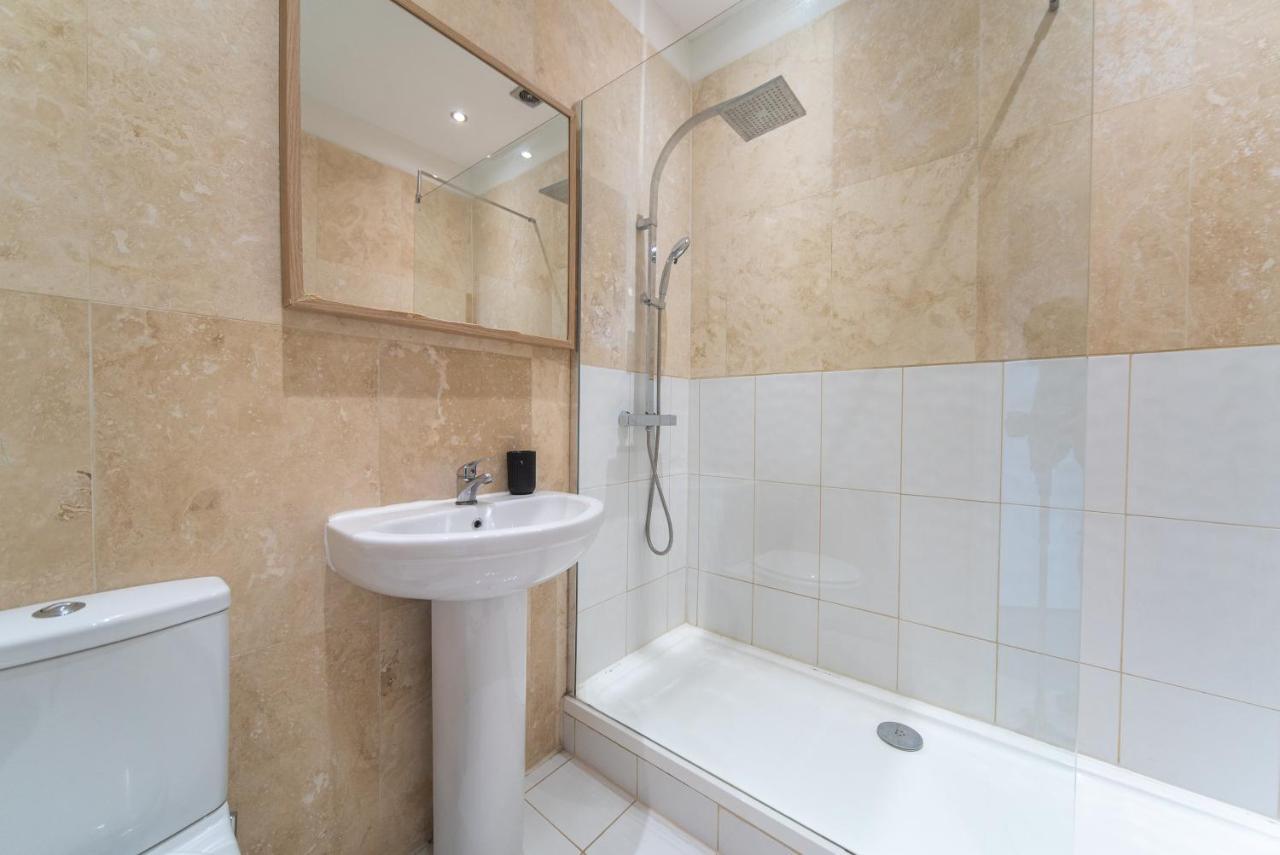 Spacious 2 Bedroom Apartment In Downtown Londra Dış mekan fotoğraf